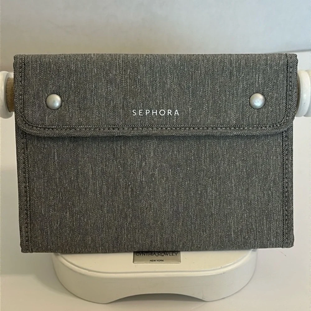 Sephora Brush Bag in silvery grey